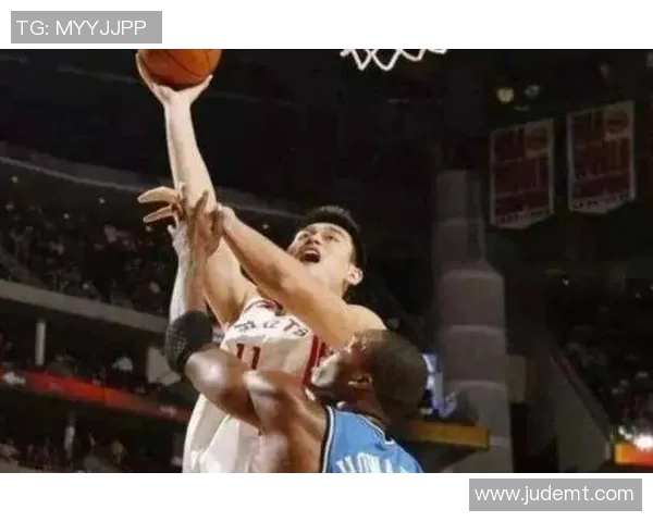 帕金斯与姚明的巅峰对决谁才是篮球历史上的真正巨星 帕金斯与姚明的巅峰对决谁才是篮球历史上的真正巨星