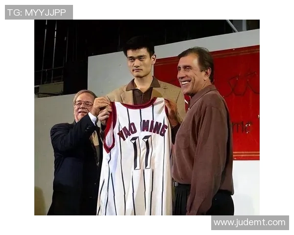 姚明400米挑战赛引发热议体育界新星崛起的背后故事与启示 姚明400米挑战赛引发热议体育界新星崛起的背后故事与启示