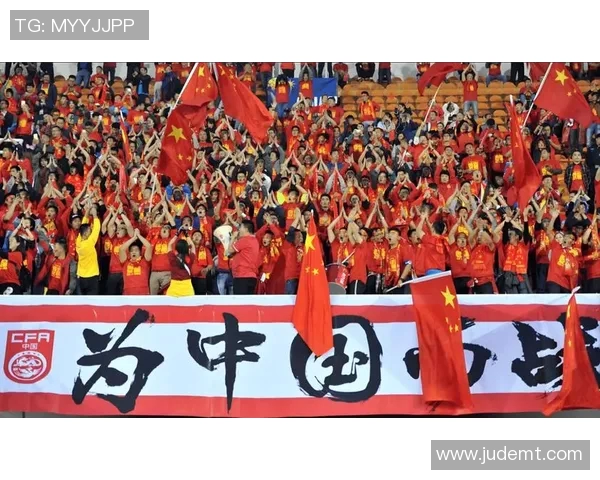 足球明星欢呼瞬间高清照片展示激情与荣耀的完美结合