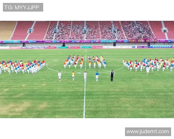 足球明星魅力瞬间集锦展现他们最美的风采与激情 足球明星魅力瞬间集锦展现他们最美的风采与激情