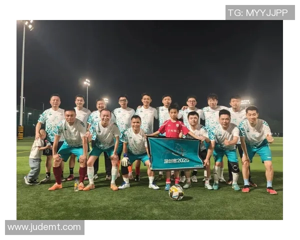 90号球衣的足球明星背后的故事与传奇时刻解析