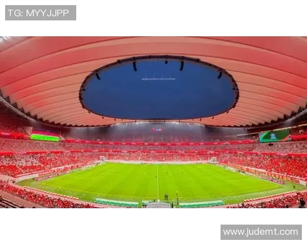 足球明星邀请赛盛况空前西安激情四溢足球迷齐聚一堂共庆盛事 足球明星邀请赛盛况空前西安激情四溢足球迷齐聚一堂共庆盛事