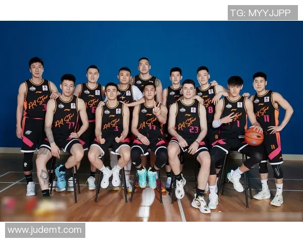 全明星签名篮球的魅力与价值探秘,收藏爱好者的必备之选 全明星签名篮球的魅力与价值探秘,收藏爱好者的必备之选