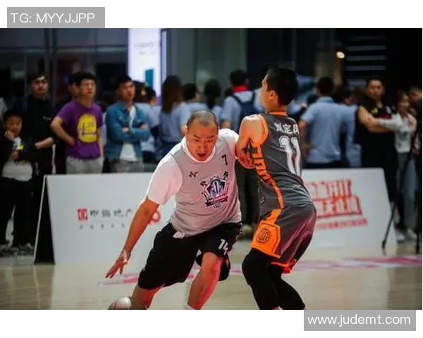 篮球杯明星盛典聚焦赛场英雄展现青春热血与激情对决